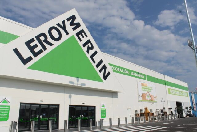 Enviar tu currículum a Leroy Merlin para optar a un puesto en su flamante tienda en Calpe es sencillo y conveniente a través de su plataforma de empleo. Aquí tienes los pasos a seguir: 1. Ingresa al portal de empleo de Leroy Merlin. 2. En el campo de