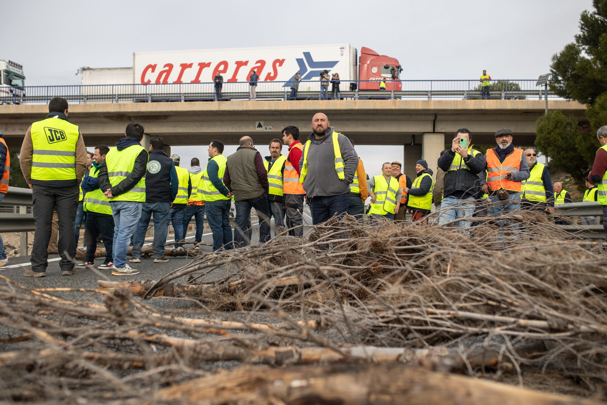 Agricultores protestan en respaldo al campo con una manifestación en  tractores que provocó inconvenientes en las vías de acceso a Madrid |  Noticias de Madrid hoy